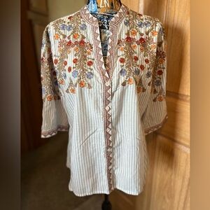 Cute embroidered Sundance Top